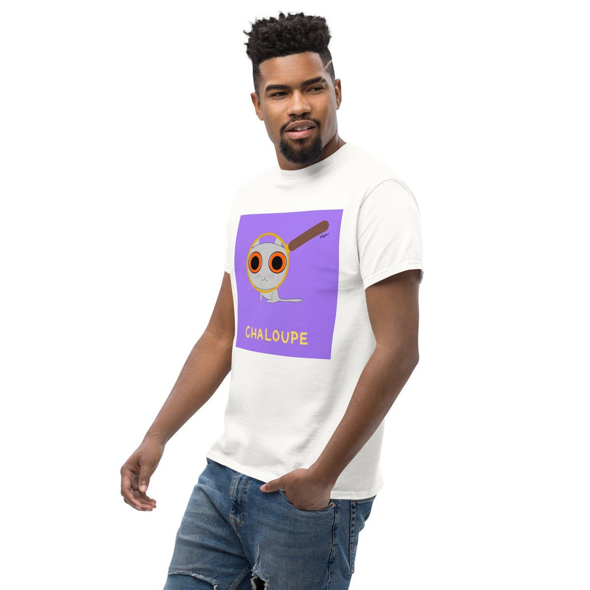 Elémentaire, mon chat Watson !

A mi-chemin entre la Panthère rose et Détective Pikachu, ce t-shirt Chaloupe réconciliera tous les ailurophiles (oui, ce mot existe) et les fans de loupe, on sait pourtant qu'il y a souvent de l'eau dans le gaz entre les deux, c'est bien connu.

En plus, on peut choisir sa couleur.