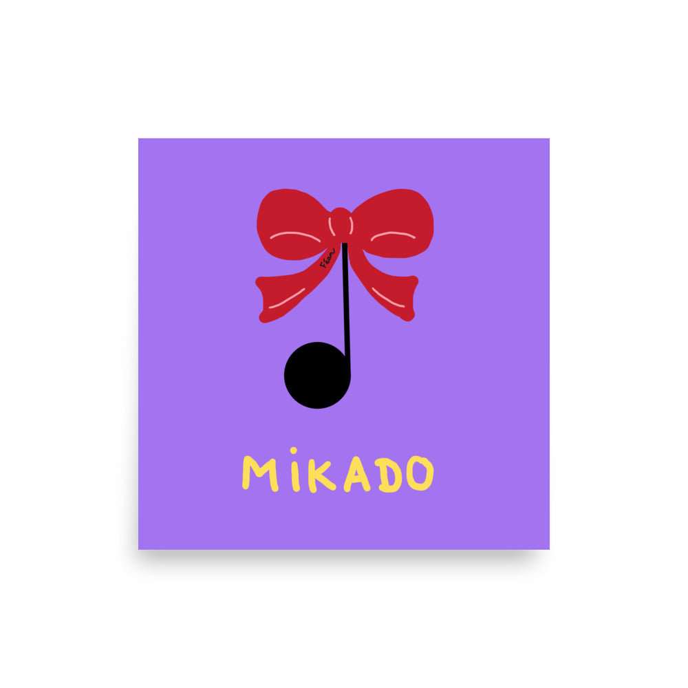Affiche carrée violette Motdules avec une note de musique noire portant un gros nœud rouge, texte Mikado en jaune.