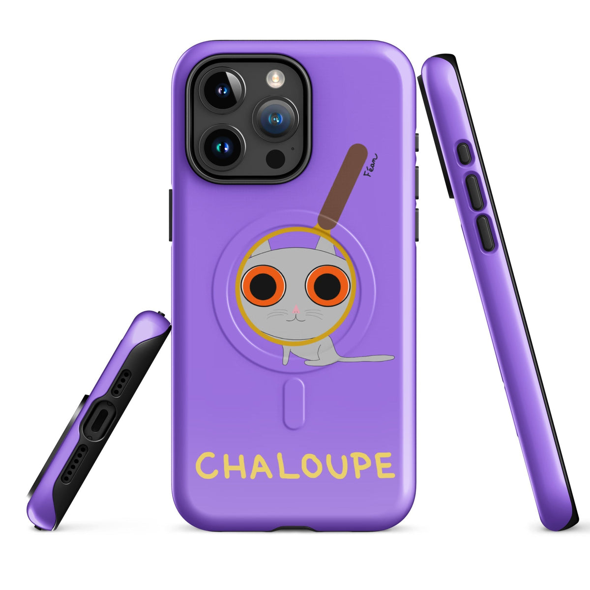 Tu mènes des enquêtes passionnantes sur ton iPhone ? Tu sais avec qui KK a passé ses dernières vacances et comment ouvrir une bouteille de vin sans tire-bouchon ?

Alors cette coque d'iPhone Chaloupe est faite pour toi, détective en herbe (à chat). Quelle que soit ta couleur pref, on a celle qu'il te faut.

En plus, le système d'aimants MagSafe® intégrés permettent une fixation sûre et une charge sans fil plus rapide. La coque est robuste et à double couche.