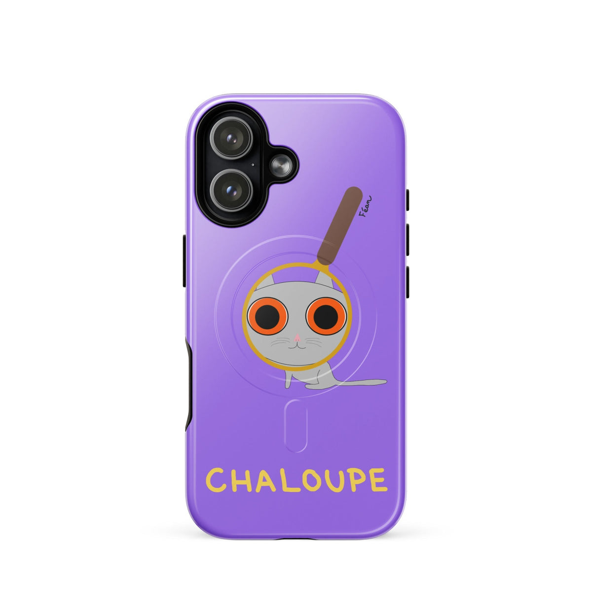 Tu mènes des enquêtes passionnantes sur ton iPhone ? Tu sais avec qui KK a passé ses dernières vacances et comment ouvrir une bouteille de vin sans tire-bouchon ?

Alors cette coque d'iPhone Chaloupe est faite pour toi, détective en herbe (à chat). Quelle que soit ta couleur pref, on a celle qu'il te faut.

En plus, le système d'aimants MagSafe® intégrés permettent une fixation sûre et une charge sans fil plus rapide. La coque est robuste et à double couche.