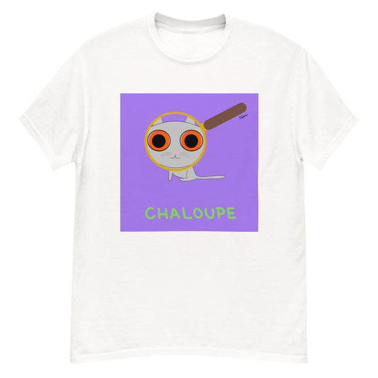 T-shirt violet unisexe avec une illustration carrée centrale représentant un chat gris minimaliste regardant à travers une loupe géante, avec l'inscription vert "CHALOUPE".